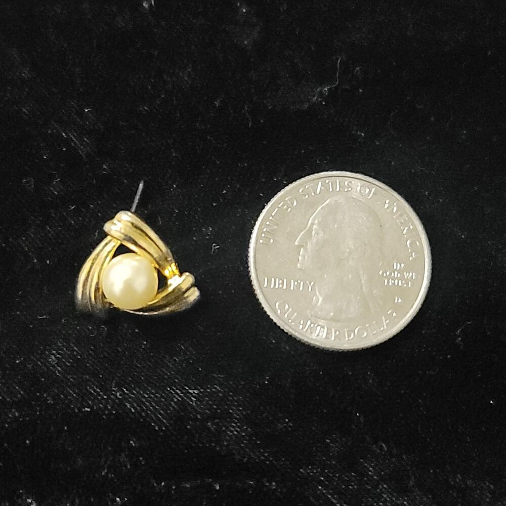Vtg Gold Tone Earrings - Picture 3 of 4